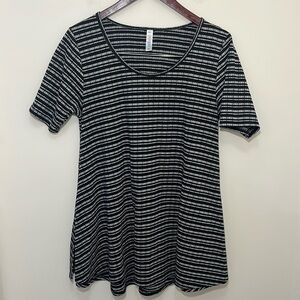 LuLaRoe Women’s Short Sleeve Top Size Medium